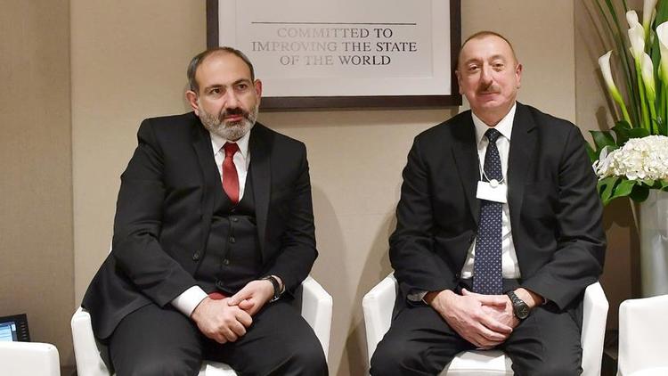 Aliyev ve Paşinyan Davos'ta bir araya geldi