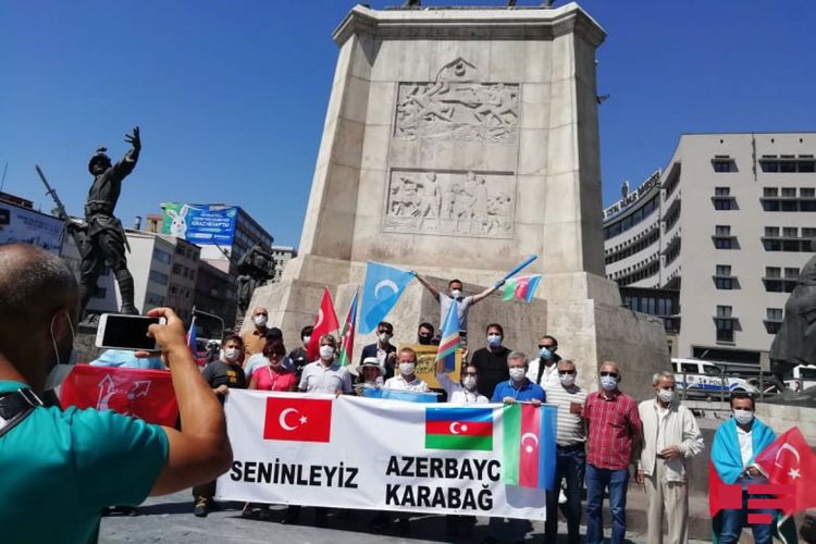 В Анкаре проведена акция в поддержку Азербайджана