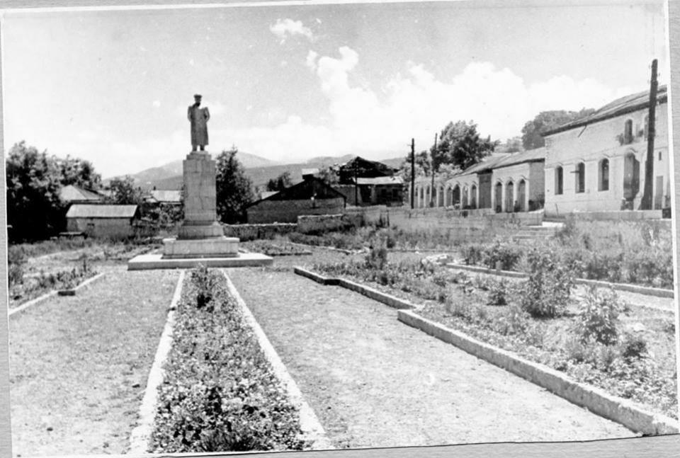 Güllü bağ, Şuşa, 1948-ci il