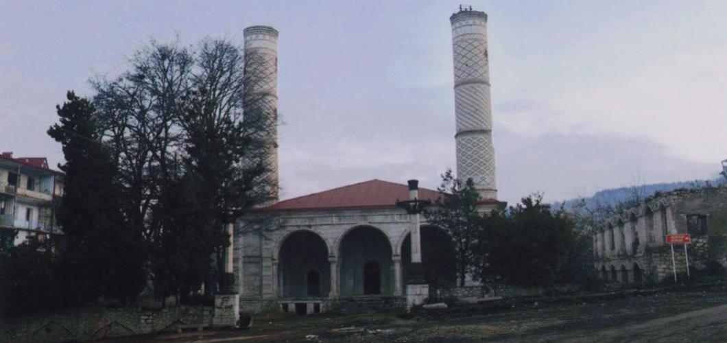Шуша. Верхняя мечеть Гевхар-аги. Зодчий - Кербалаи Сефихан Карабаги. 1883-1884 гг.