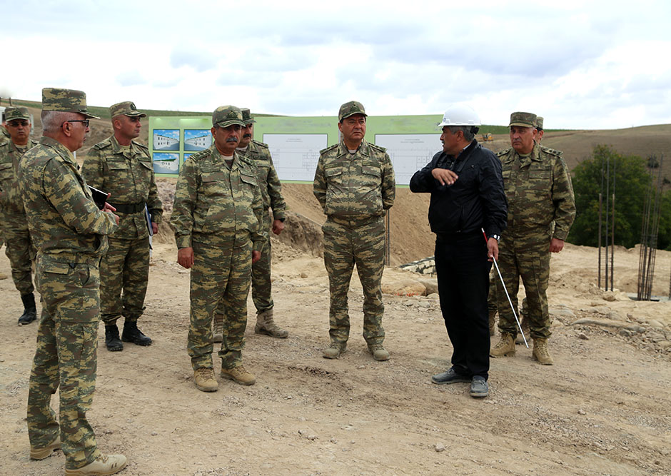 Министр обороны осмотрел ряд строящихся военных объектов