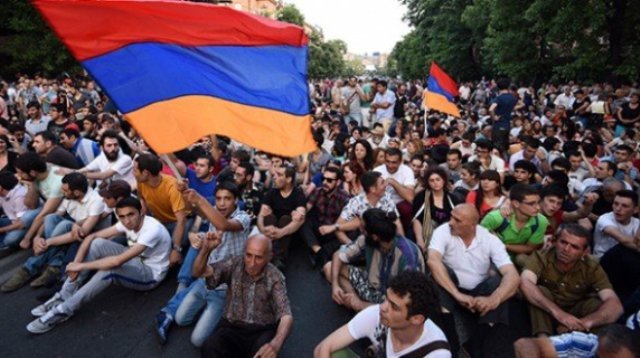 Армения прощается с Россией