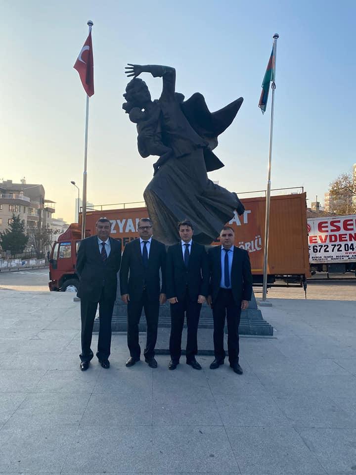 Глава Азербайджанской общины Нагорного Карабаха посетил памятники Ходжалы в Анкаре