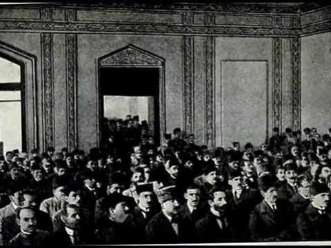 Tbilissi, le Palais. Le protocole №3 du Conseil national musulman Le 29 mai 1918