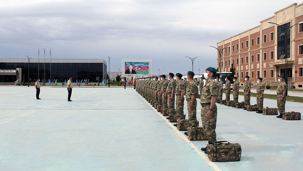 Un groupe de casques bleus azerbaïdjanais présents en Afghanistan regagne Bakou