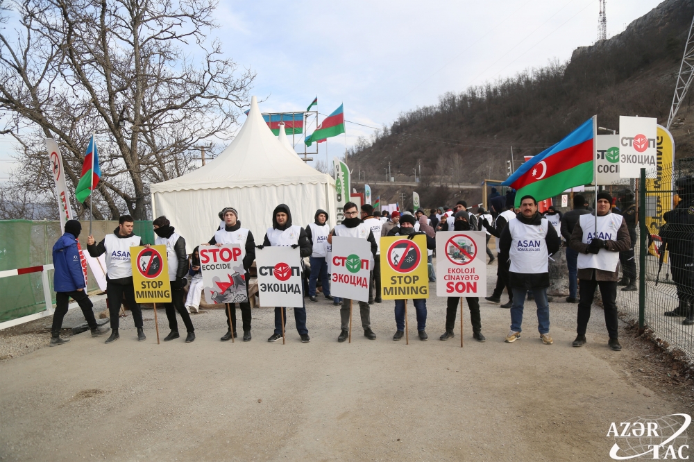 Peaceful protests of Azerbaijanis on Lachin-Khankendi road enter 25th day