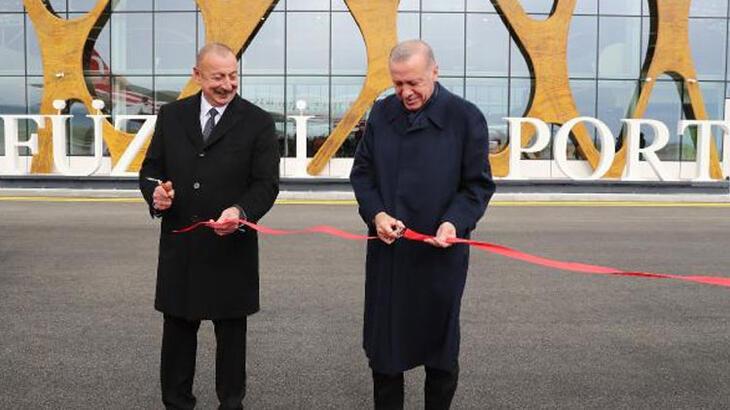 Cumhurbaşkanı Erdoğan, Fuzuli Havalimanı'na inen ilk lider oldu