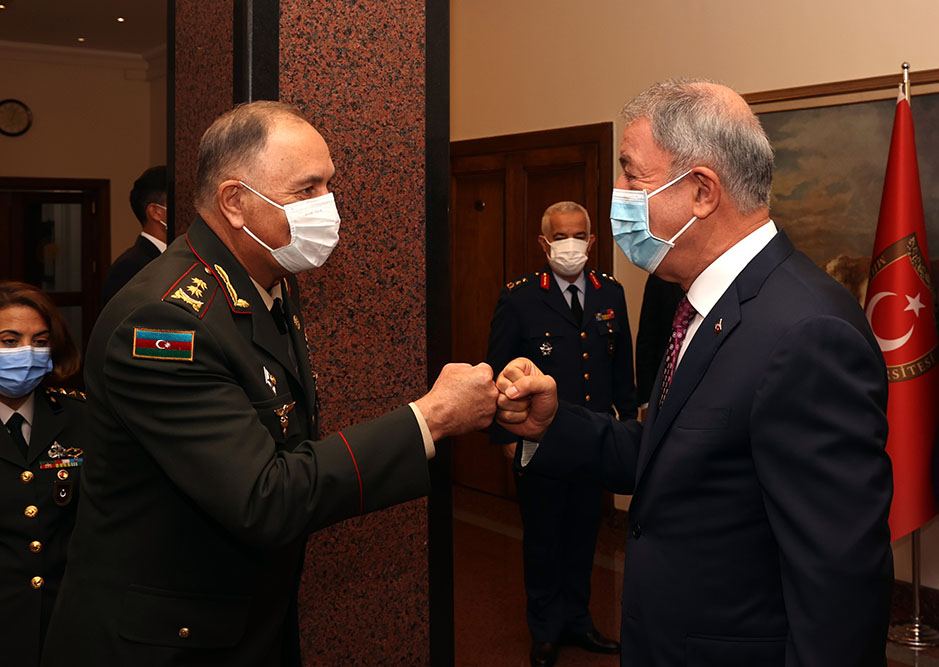 Министр национальной обороны Турции встретился с начальником Генштаба ВС Азербайджана