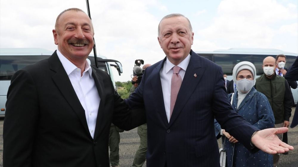 Le président azerbaïdjanais Ilham Aliyev accueille le président turc Recep Tayyip Erdogan à Fuzouli