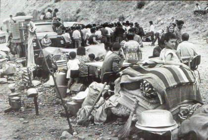 Un convoi de réfugiés du Karabagh
