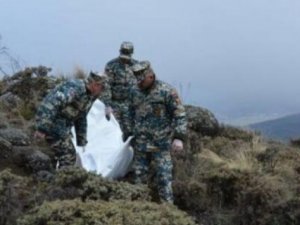 В Карабахе нашли останки еще восьми армянских солдат