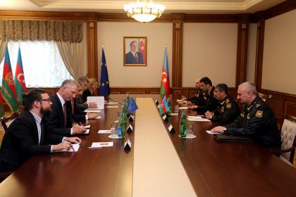 Azerbaijan Defense Minister meets with the EU Special Representative