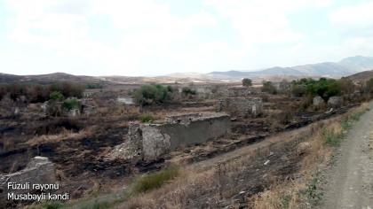 Le ministère de la Défense diffuse une vidéo du village de Moussabeyli de la région de Fuzouli 