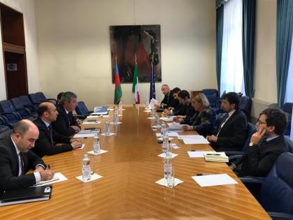 Des consultations politiques entre les ministères des Affaires étrangères d’Azerbaïdjan et d’Italie