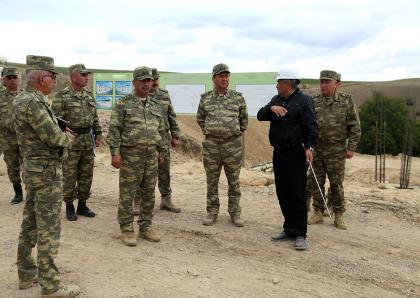 Министр обороны осмотрел ряд строящихся военных объектов