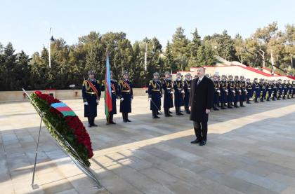 Президент Азербайджана Ильхам Алиев почтил светлую память шехидов 20 Января