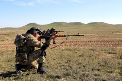 Подразделения вооруженных сил Армении, используя крупнокалиберные пулеметы, в течение суток нарушили режим прекращения огня в различных направлениях фронта 30 раз.