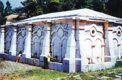 Source construite à Choucha par Khourchoudbanou Natavan (1832-1897), poétesse azerbaïdjanaise, fille de Mehdigoulou khan. Ville de Choucha. 
