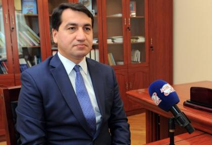 Hikmet Hadjiyev : Le format de négociations concernant le conflit du Haut-Karabagh est clair
