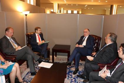 Le ministre azerbaïdjanais des Affaires étrangères rencontre le secrétaire général de l’OSCE