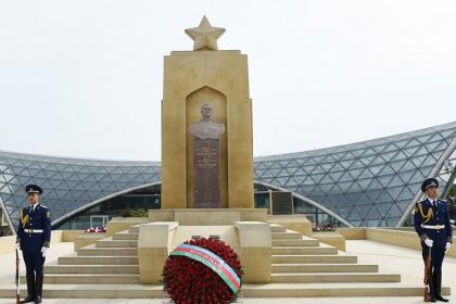 President Ilham Aliyev attended ceremony to mark May 9 - Victory Day in Baku
