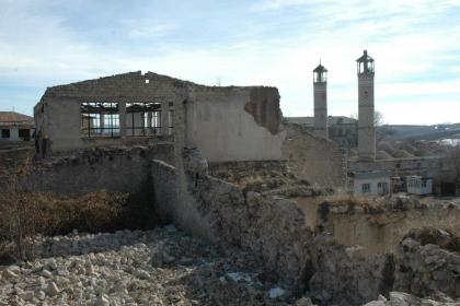 Erməni vandalizmi – Şuşa şəhəri işğaldan azad ediləndən sonra