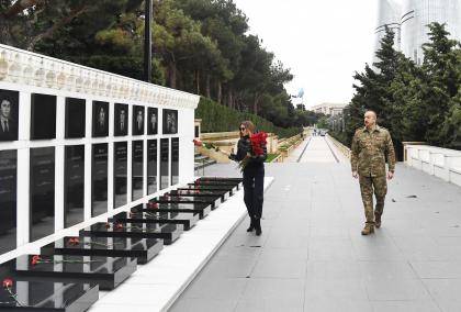The victorious Supreme Commander-in-Chief Ilham Aliyev and First Lady Mehriban Aliyeva in the Avenue of Honour and the Avenue of Martyrs - 08.11.2020