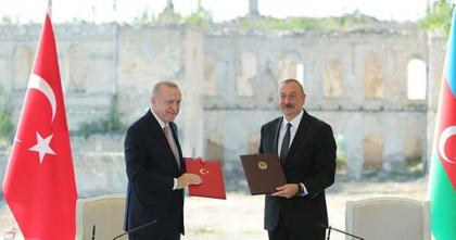 Son dakika: Başkan Erdoğan ve Aliyev Şuşa beyannamesini imzaladı!
