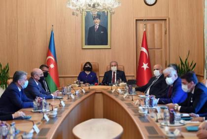 Les perspectives de développement des liens interparlementaires azerbaïdjano-turcs au menu des discussions