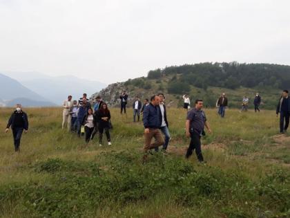 Les représentants du corps diplomatique en Azerbaïdjan visitent la plaine de Djydyr à Choucha 
