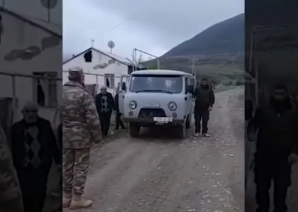 Азербайджанские военнослужащие помогали армянам вывезти имущество из сел Агдама