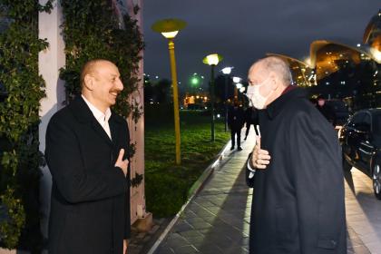 Les présidents azerbaïdjanais et turc se réunissent autour d’un dîner 