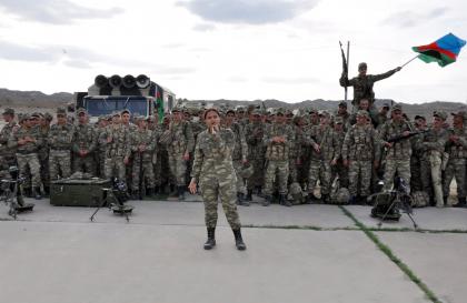 Вторая Карабахская война - народ стоит горой за своих бойцов
